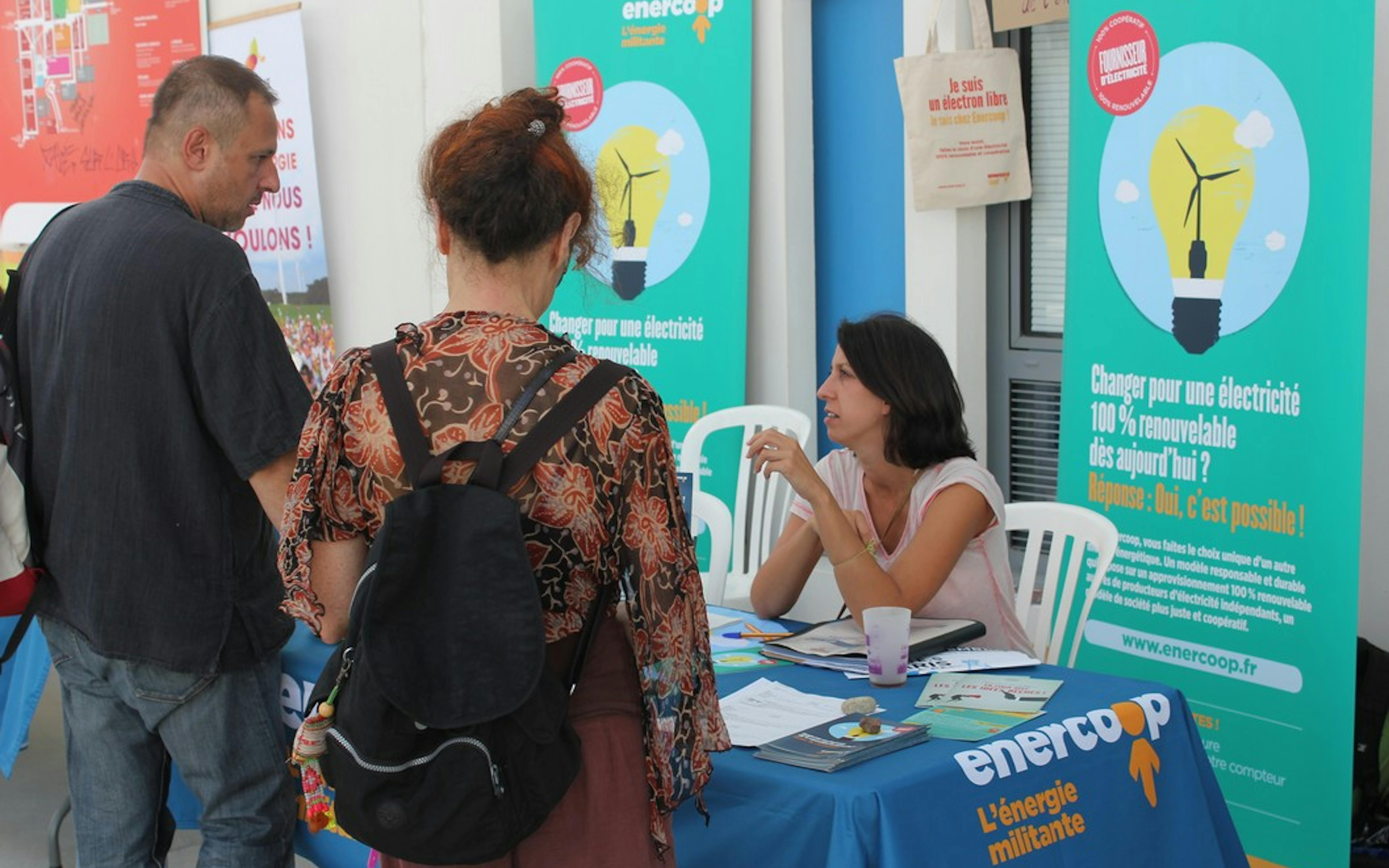 Stand Enercoop lors d'un événement