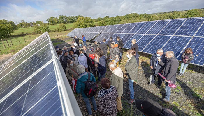 Visite du parc solaire de Vayssière à Montfaucon par Enercoop Midi-Pyrénées
