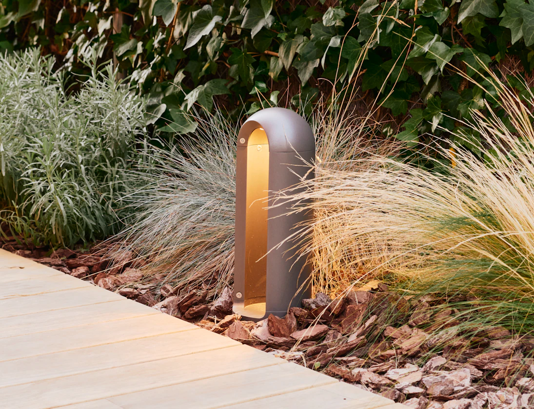 detalll llum exterior piscina JAR