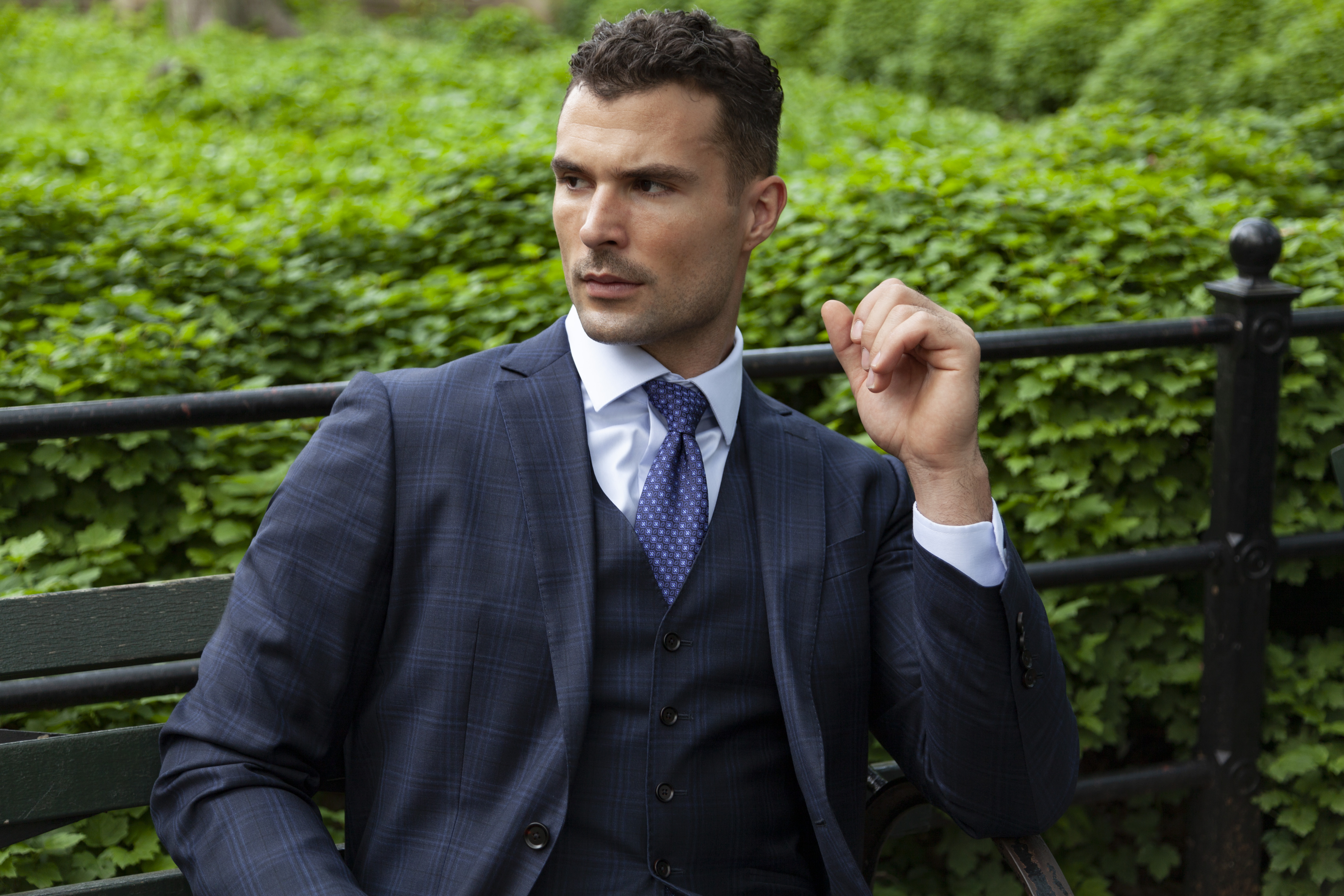 How To Choose The Right Scarf For Your Suit