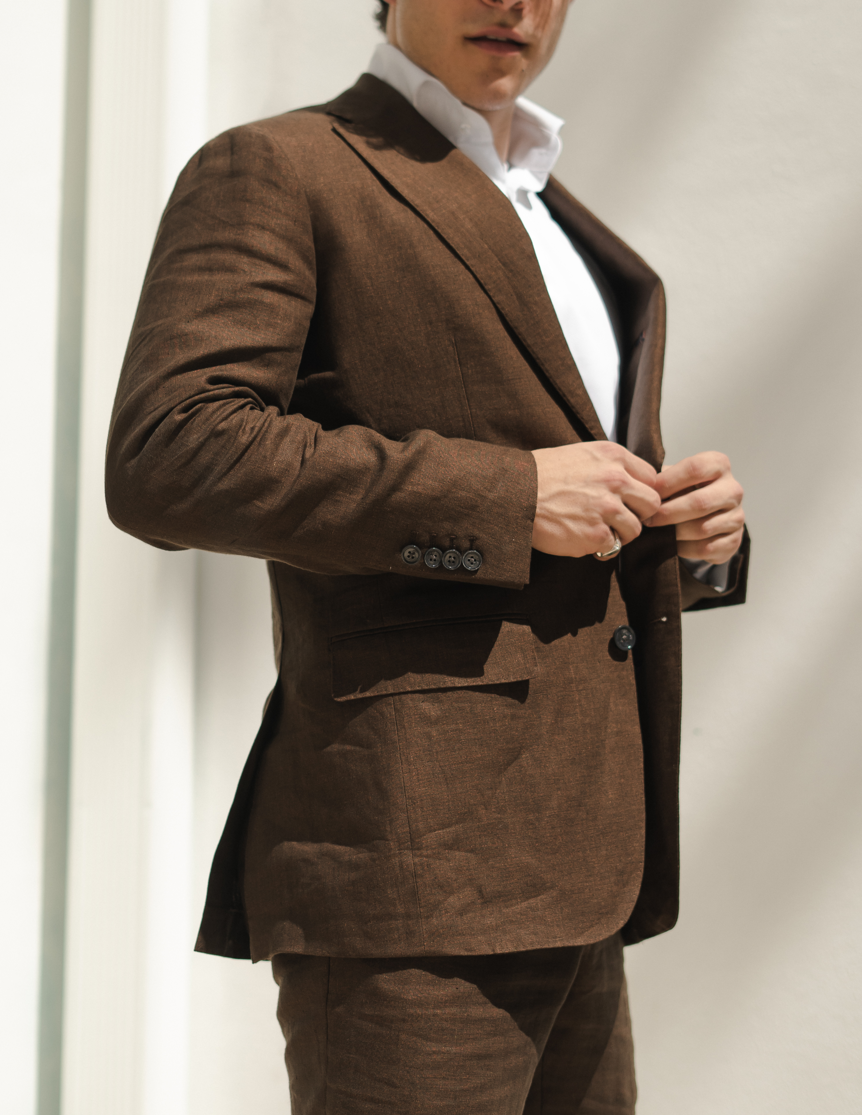 Enzo Sartori vs. Loro Piana: A Comparative Guide to Luxurious Fabric Choices