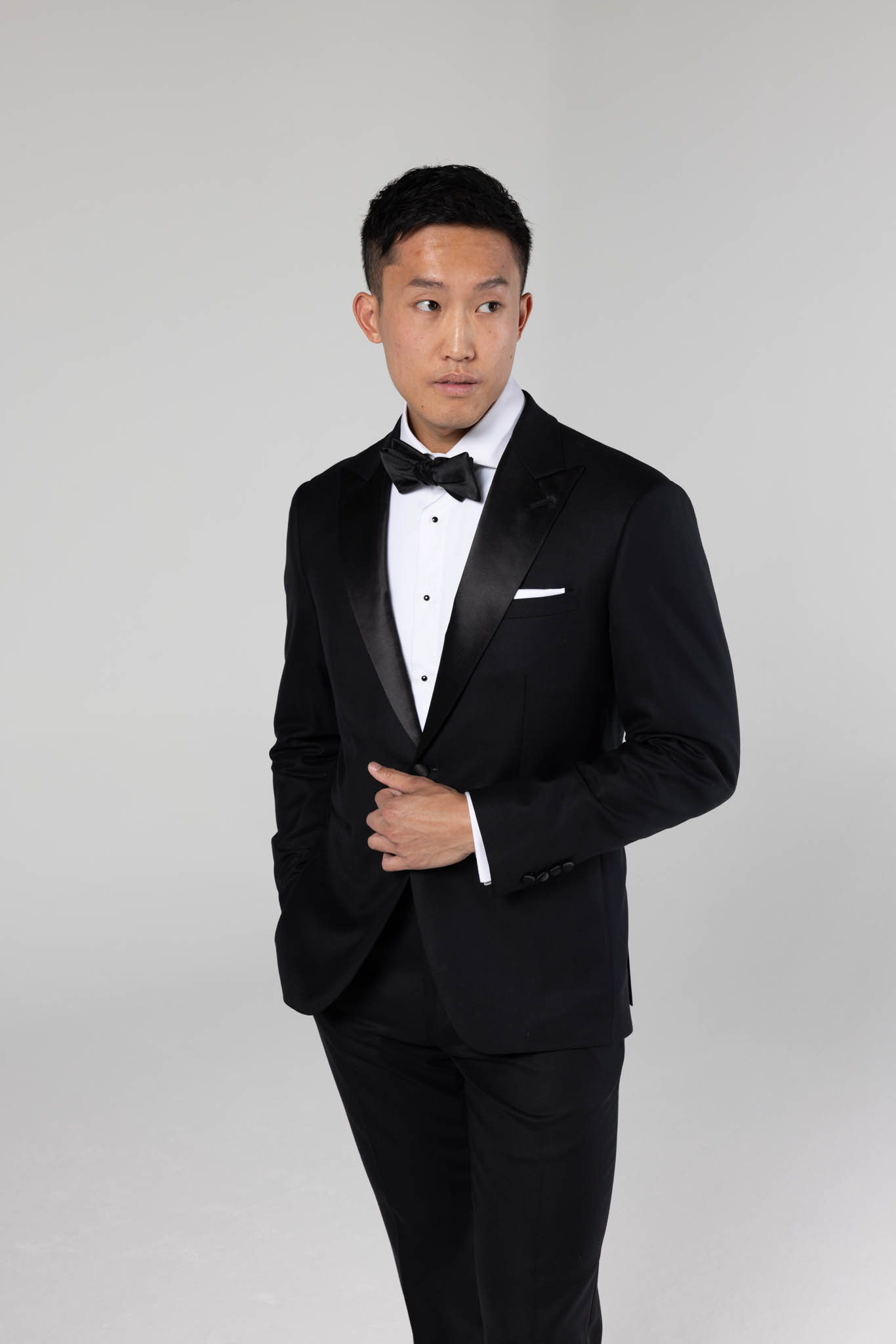Men's Custom Tuxedo: The Ultimate Guide