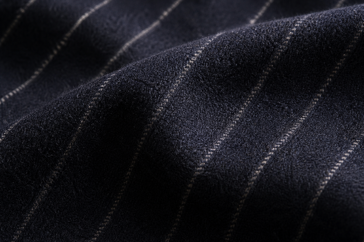 The Timeless Luxury of Cashmere Fabric: A Blend of Elegance and Comfort