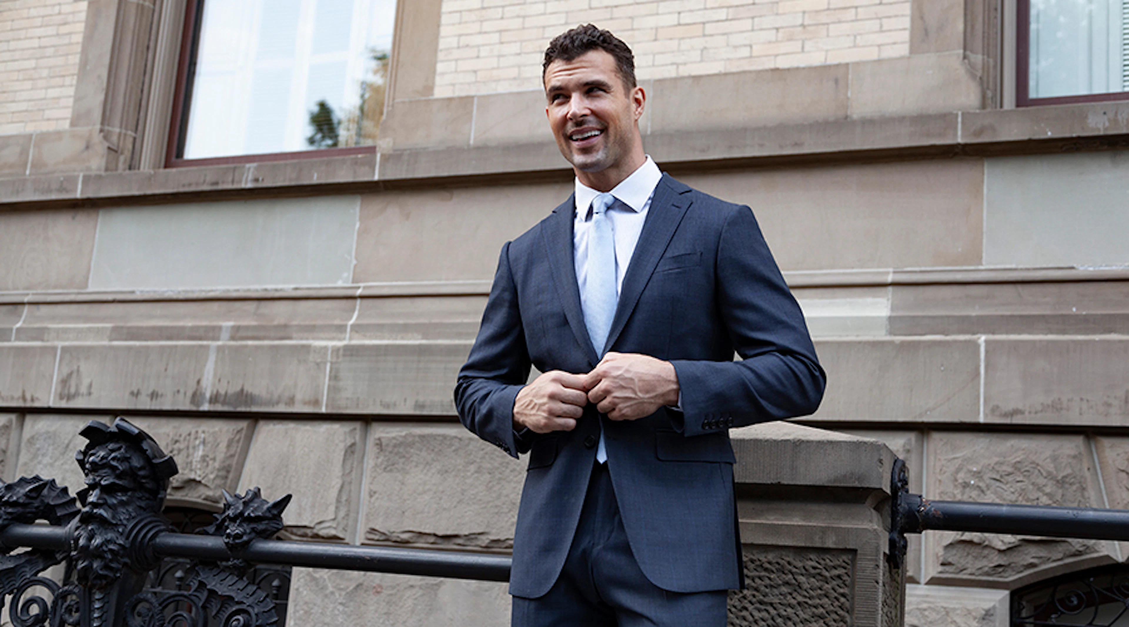 How To Keep Your Suits Looking Neat And Sharp When Traveling