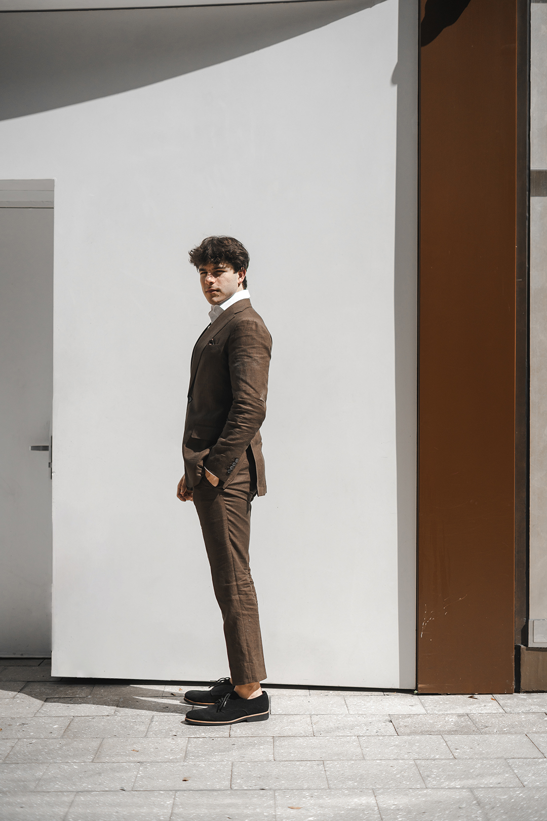 The Enzo Custom Approach: Crafting Jackets to Your Posture