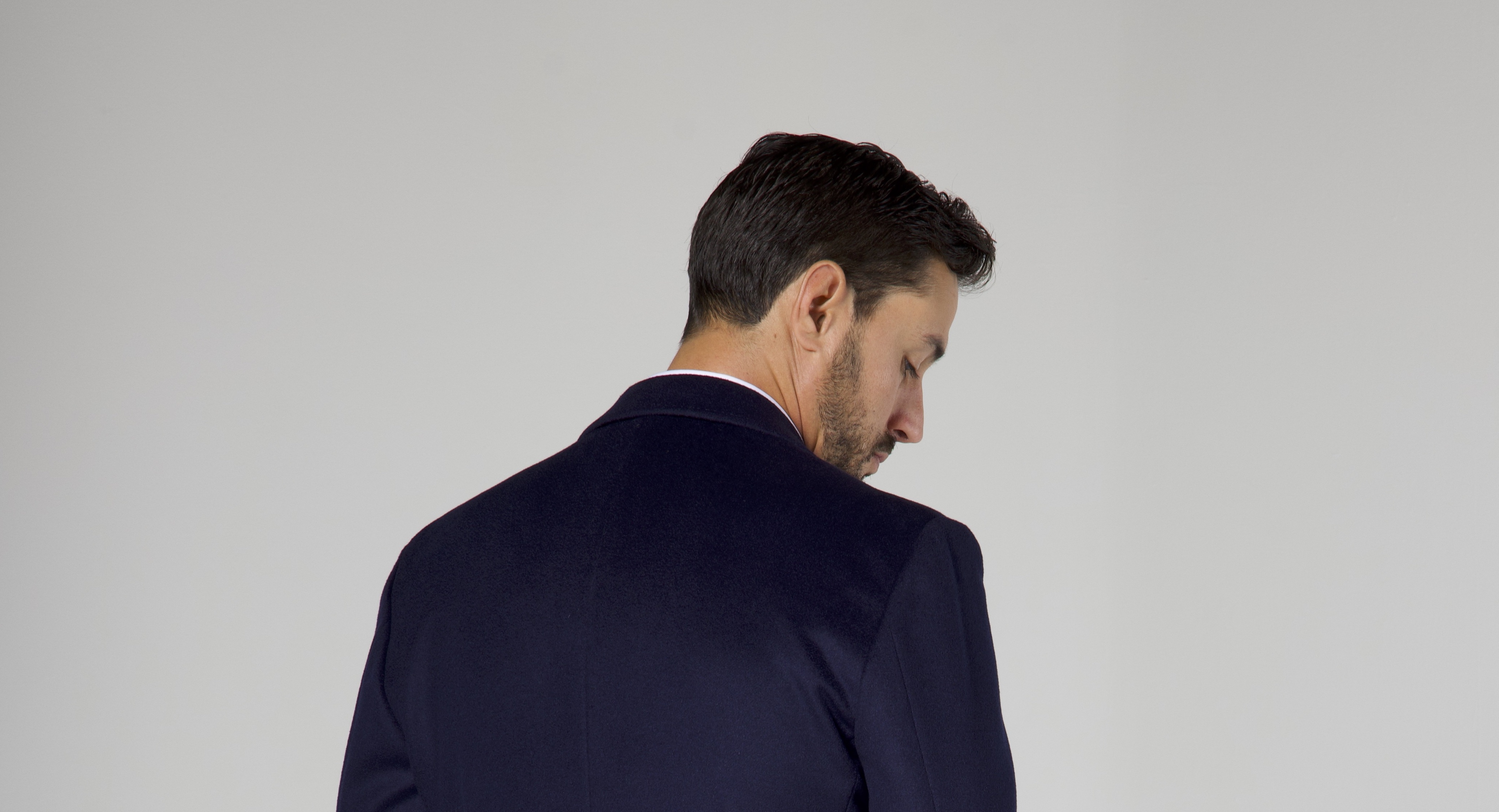 Demystifying Lapel Styles: Choosing the Right Look for Your Custom Suit