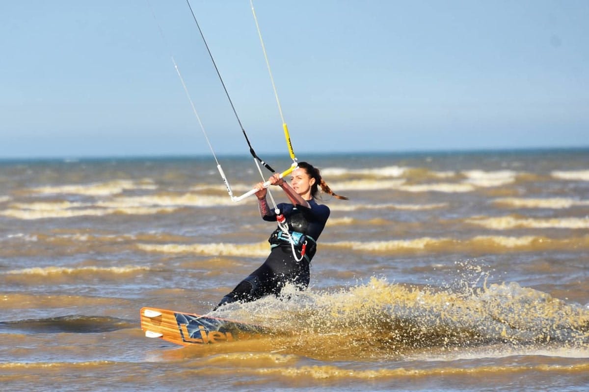 book infinity kitesurfing kent