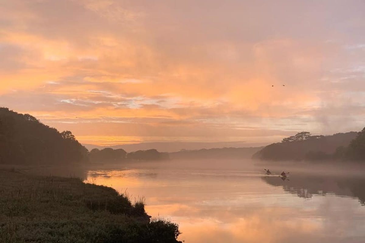 the-paddle-centre-mirror-water.jpg