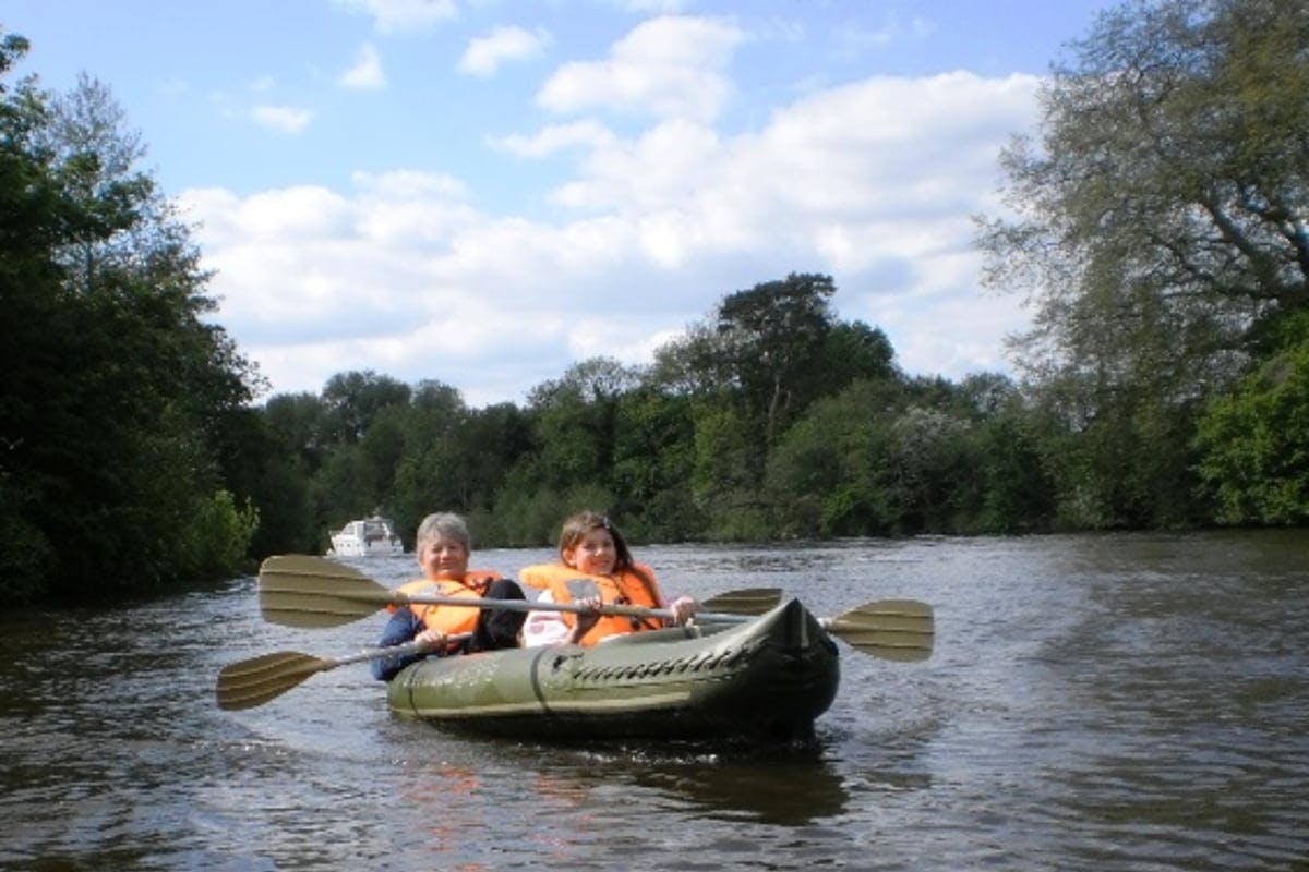 Book now kayaking with Thames kayaking and Adventures 