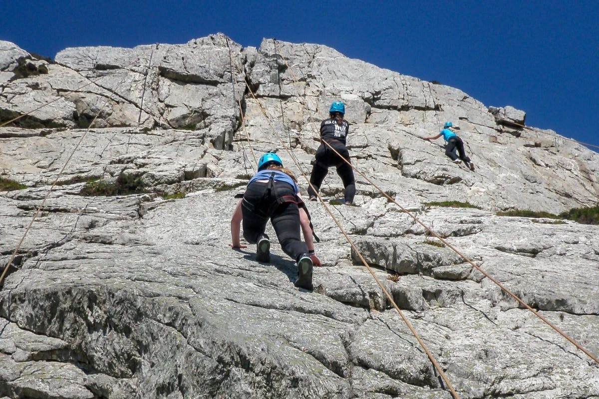 book an abseiling adventure 