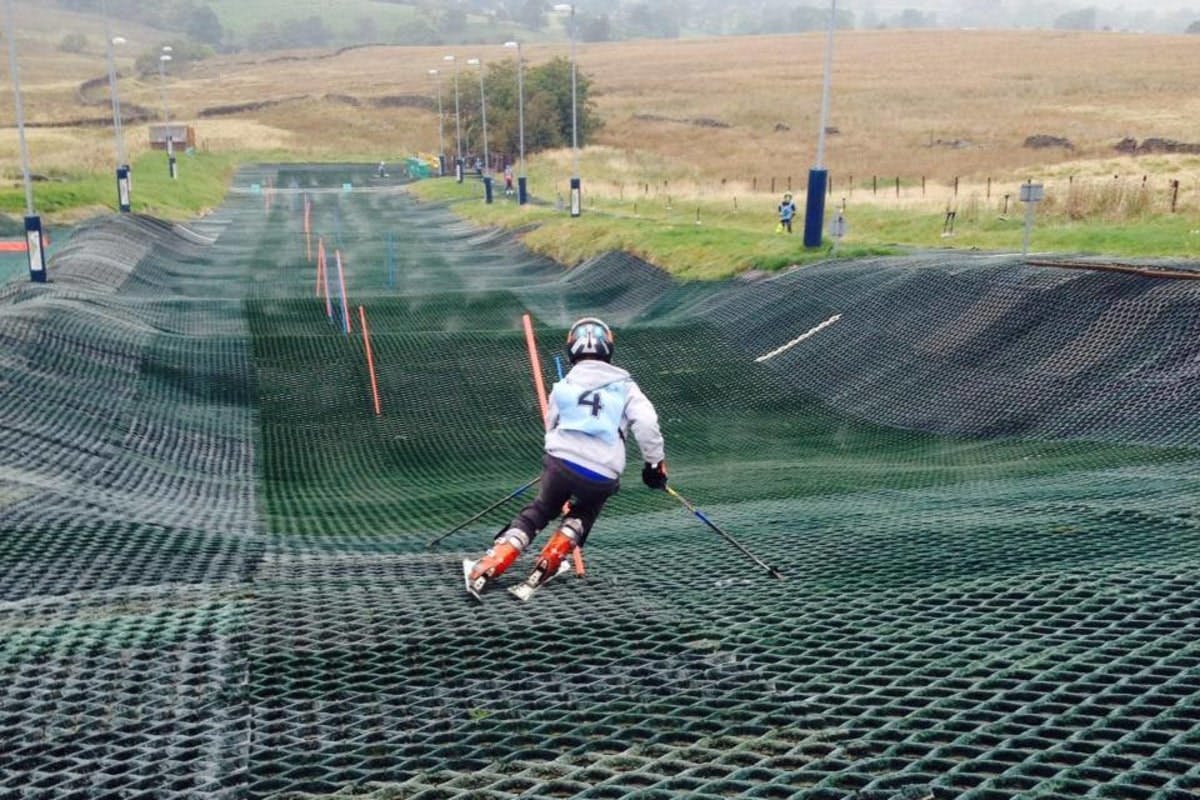 book skiing pendle ski club