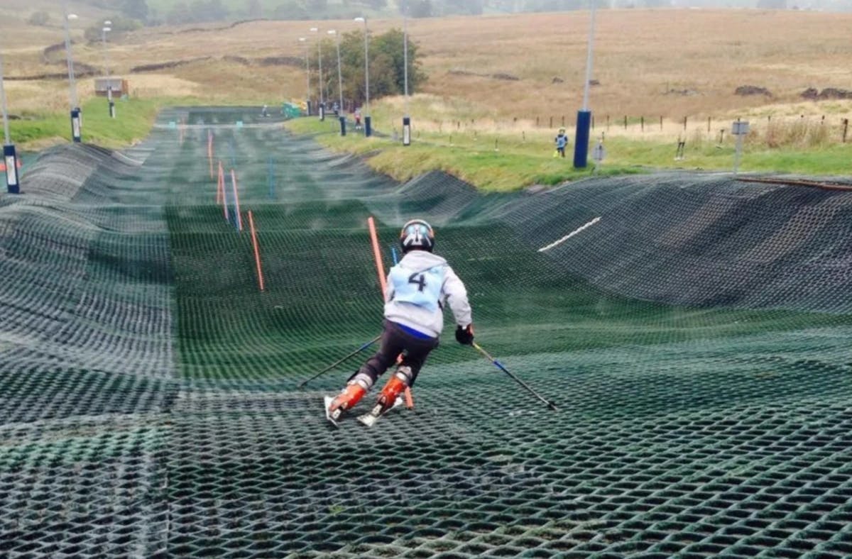 Skiing in Lancashire at Pendle Ski Club