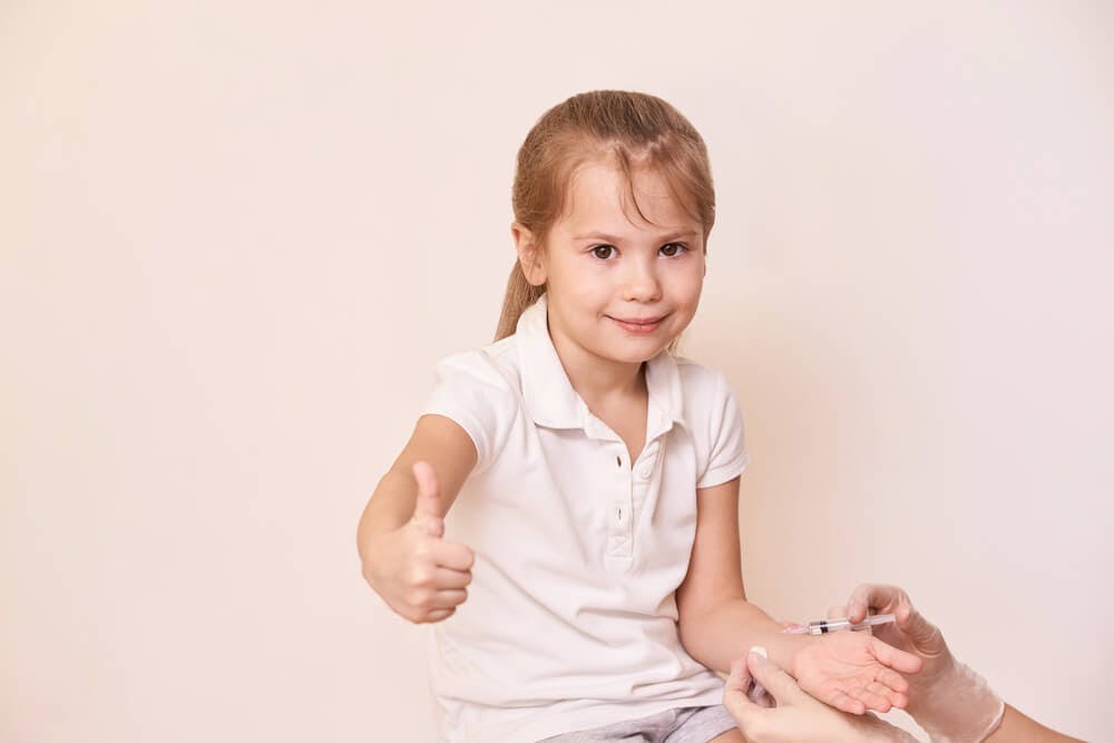 Esistono rischi o effetti collaterali dovuti al vaccino contro la meningite B?