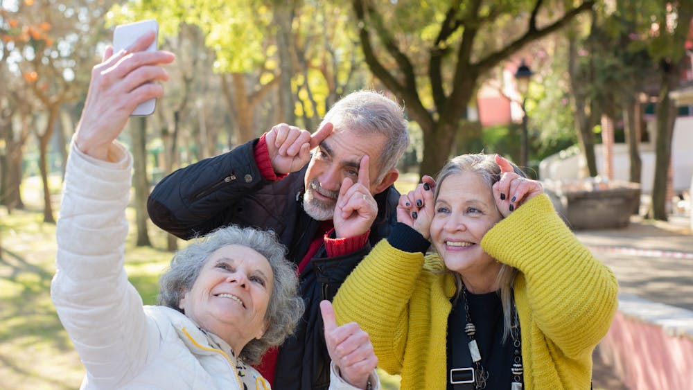5 consigli per gli anziani per vivere una vita attiva e salutare.
