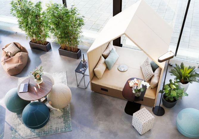 The Hut Lounge num 6