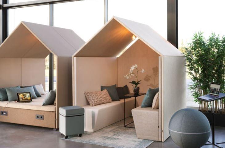 The Hut Lounge num 4