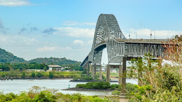 The Bridge of the Americas, vid Panamakanalens mynning i Stilla havet.