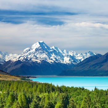 Mount Cook och sjön Pukaki i Nya Zeeland.