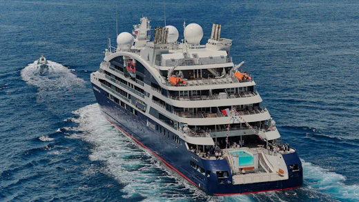 Aktern på fartyget Le Bougainville från PONANT.