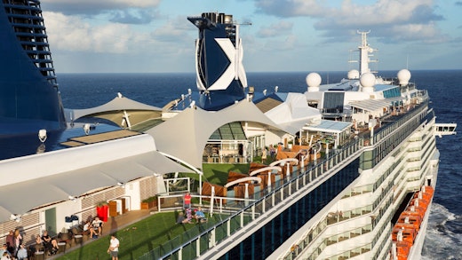 Ett av Celebrity Cruises fartyg. 