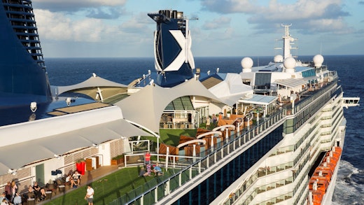 Ett av Celebrity Cruises fartyg.