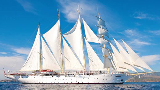 Vackert segelfartyg från rederiet Star Clippers.