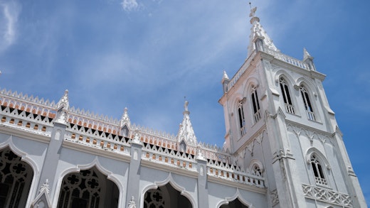 Närbild på katedralen i Colón, Panama.