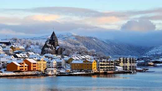 Vy över ett snöigt Kristiansund i Norge. Foto: David Watson/HGR