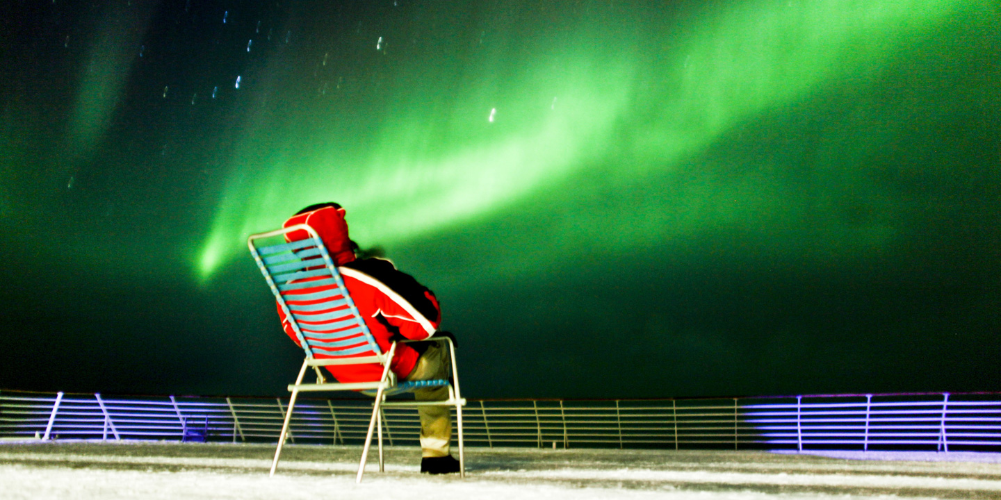 Fantastiskt norrsken sett från ombord på ett fartyg. Foto: Stein J Bjørge