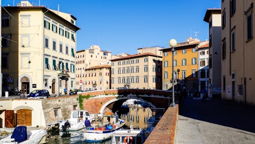 En solig dag i Livorno, Italien.