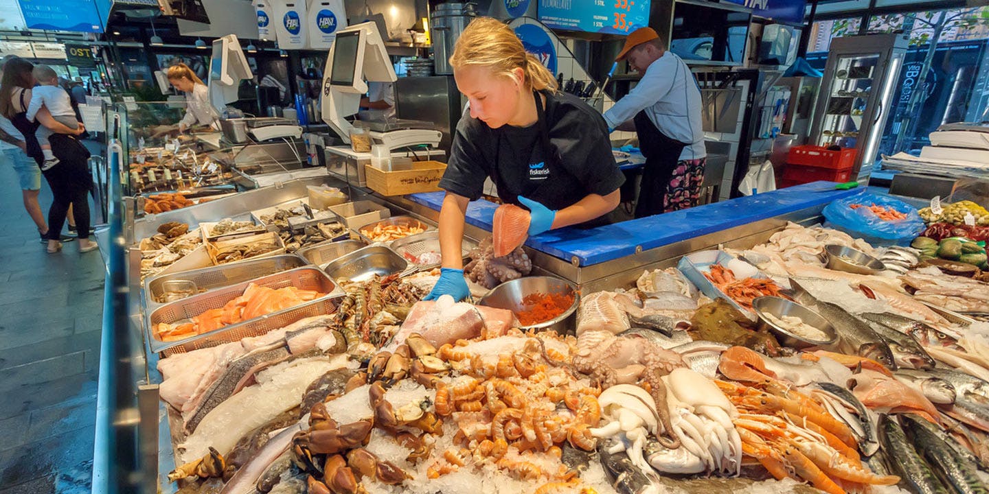 Marknaden Mercato di San Benedetto i Cagliari på Sardinien, Italien.