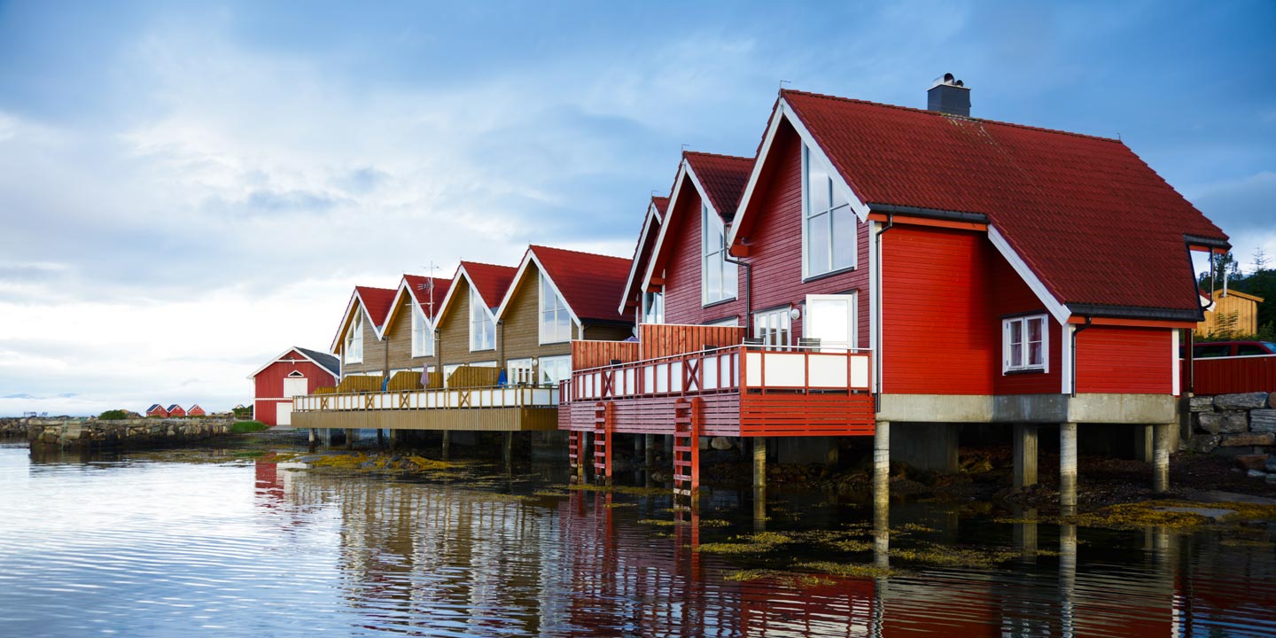 Kryssningar Hurtigruten till "rosornas stad" Molde EriksCruises