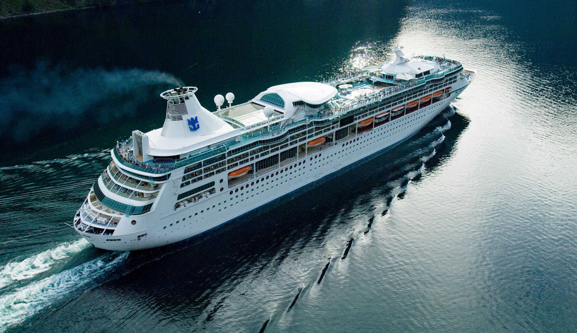 Vision Class Guide till Royal Caribbeans Vision Class | EriksCruises