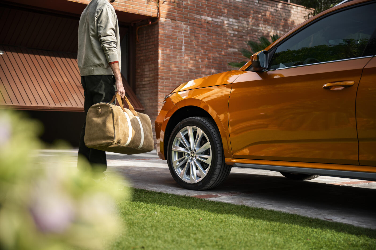 Skodan Joustava auto kaiken kattavaan kuukausihintaan