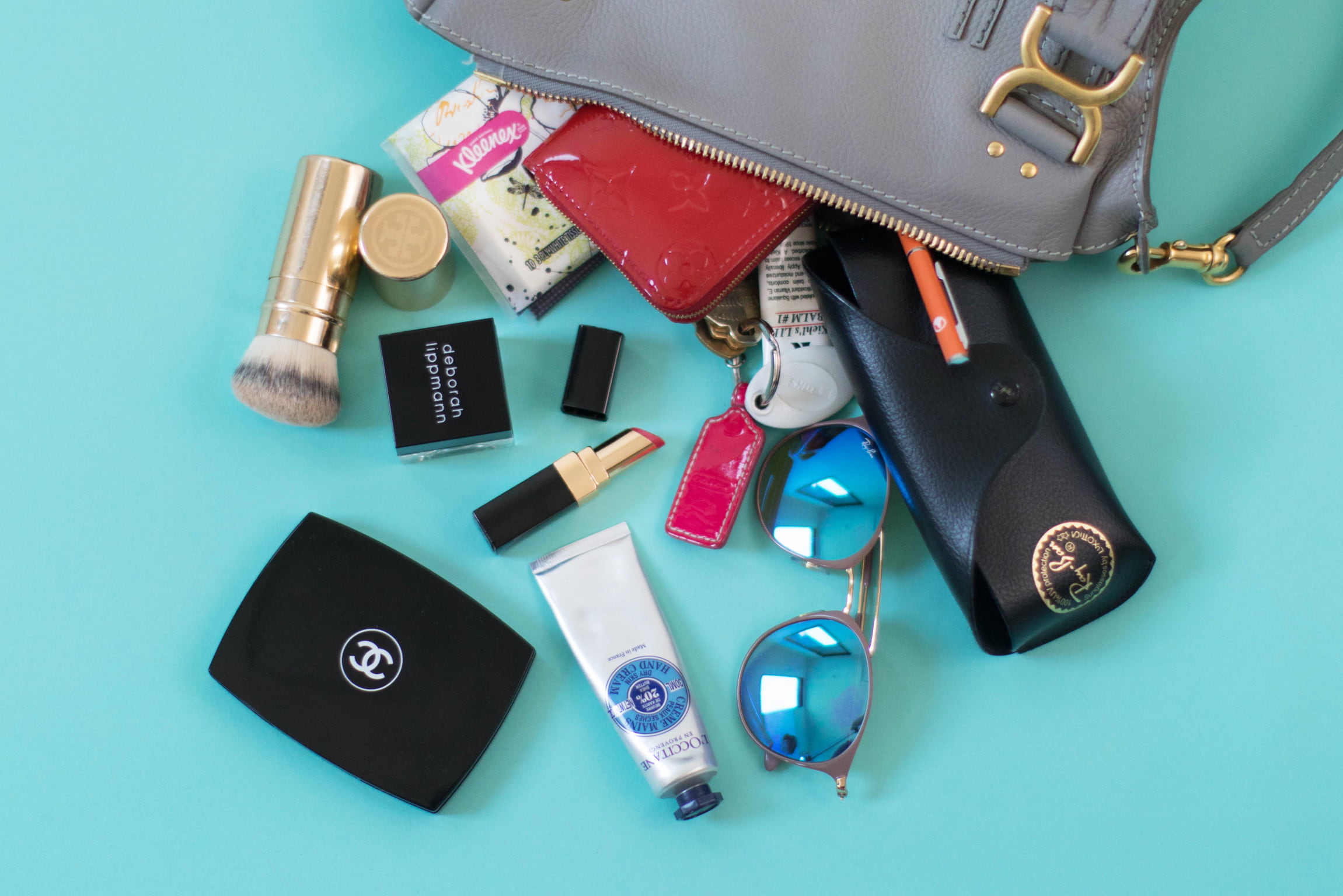 whatsinmybagvol2_rectangleb_v1.jpg?auto=compress,format&rect=0,0,2301,1536&w=767&h=512