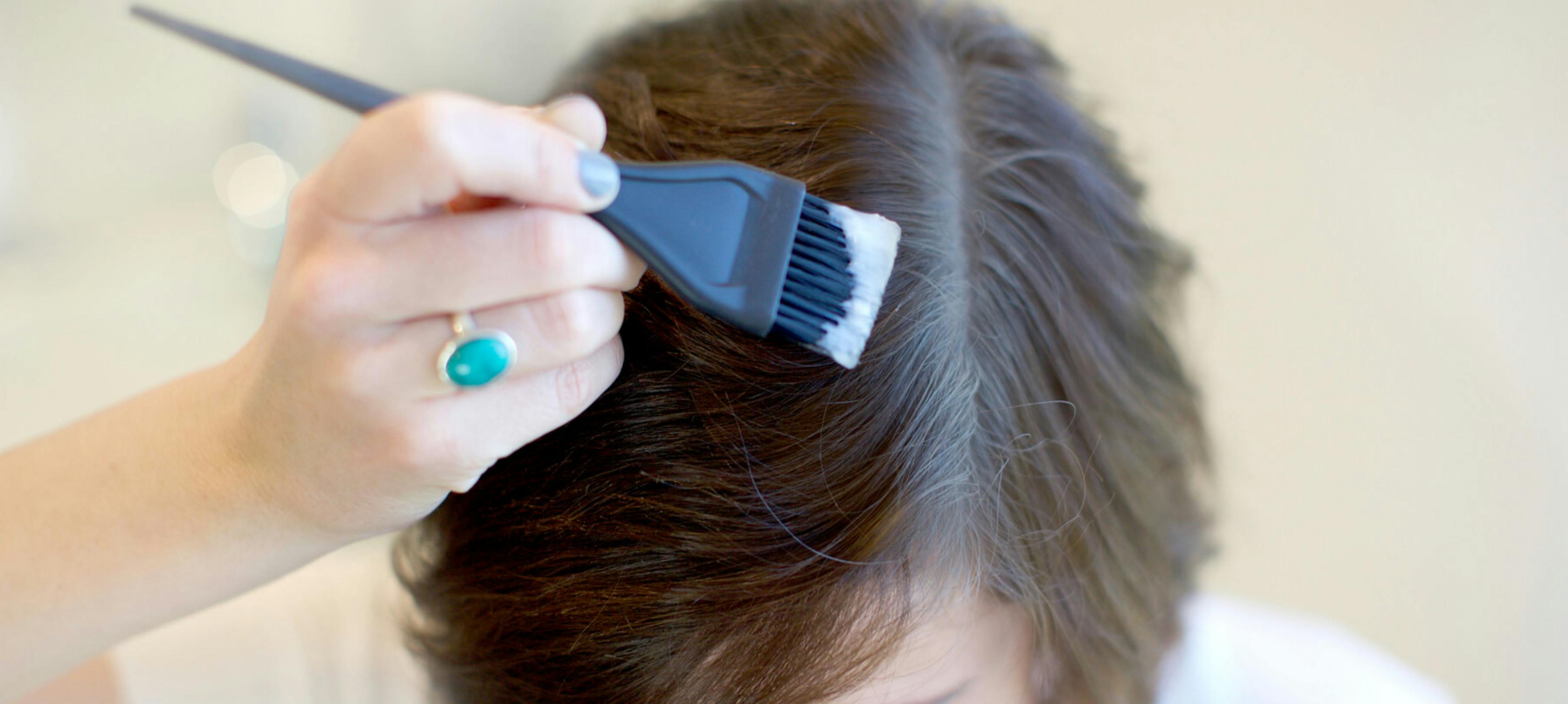 8 Pro Tips For Covering Gray Hair At Home