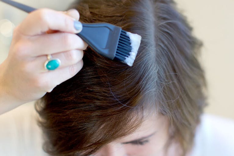 8 Pro Tips For Covering Gray Hair At Home