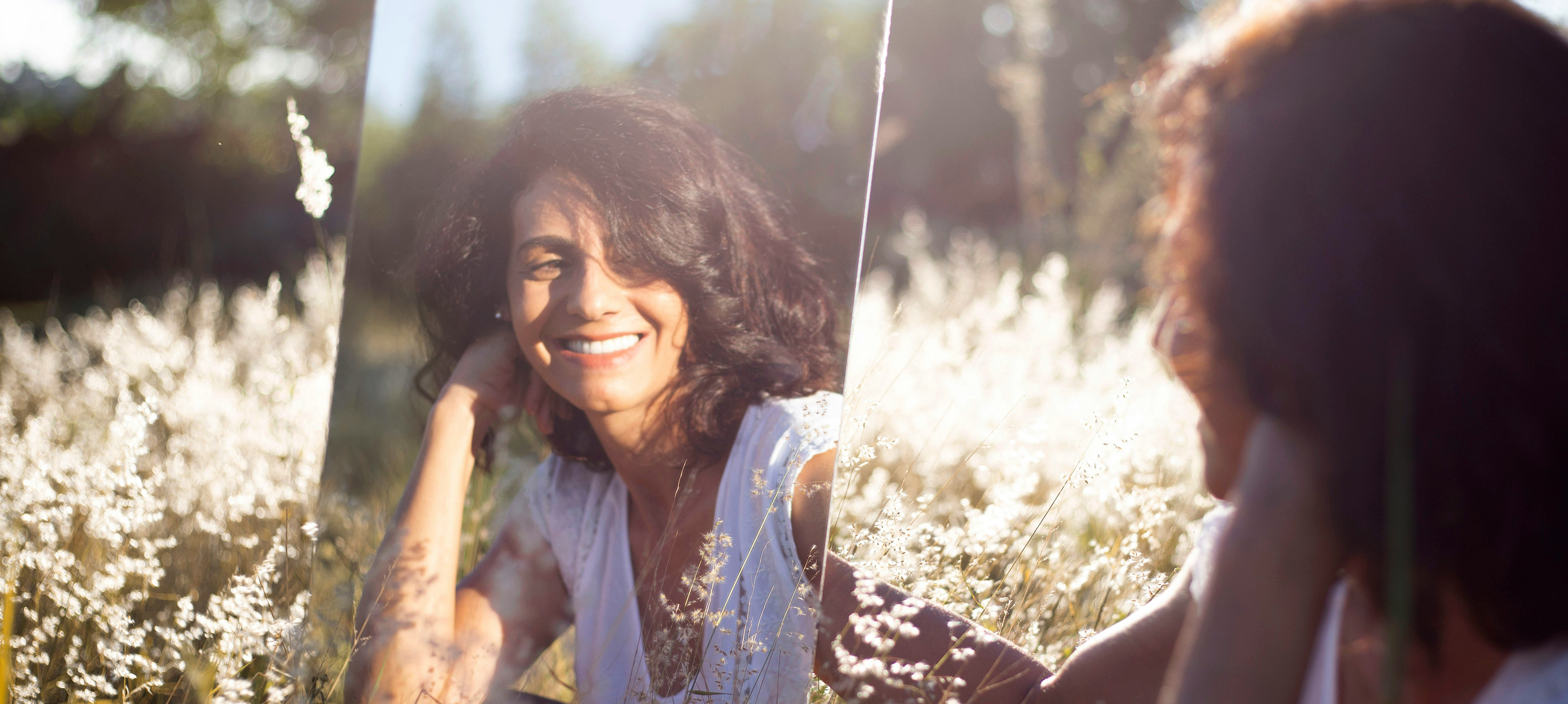 6bbOvxEdbNPFkL_ArticleKeyword_ArticleHero_SeasonalHairLoss_v1.jpg?auto=format,compress&rect=0,251,2301,1033&w=1140&h=512