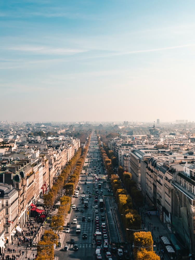 Les Champs-Elysées