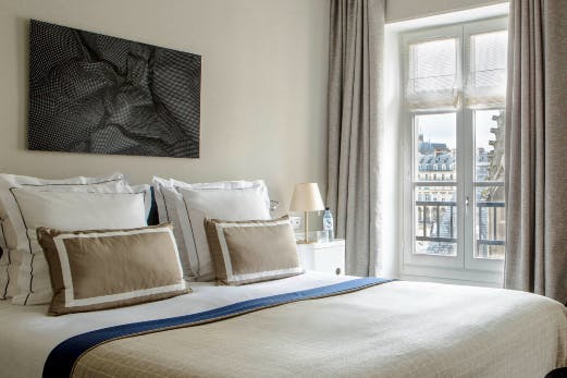 Hotel close to Arc de Triomphe in Paris