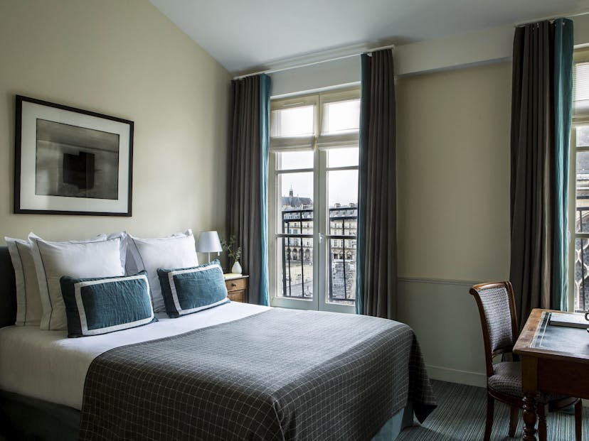 Place du Louvre romantic hotel in paris centre