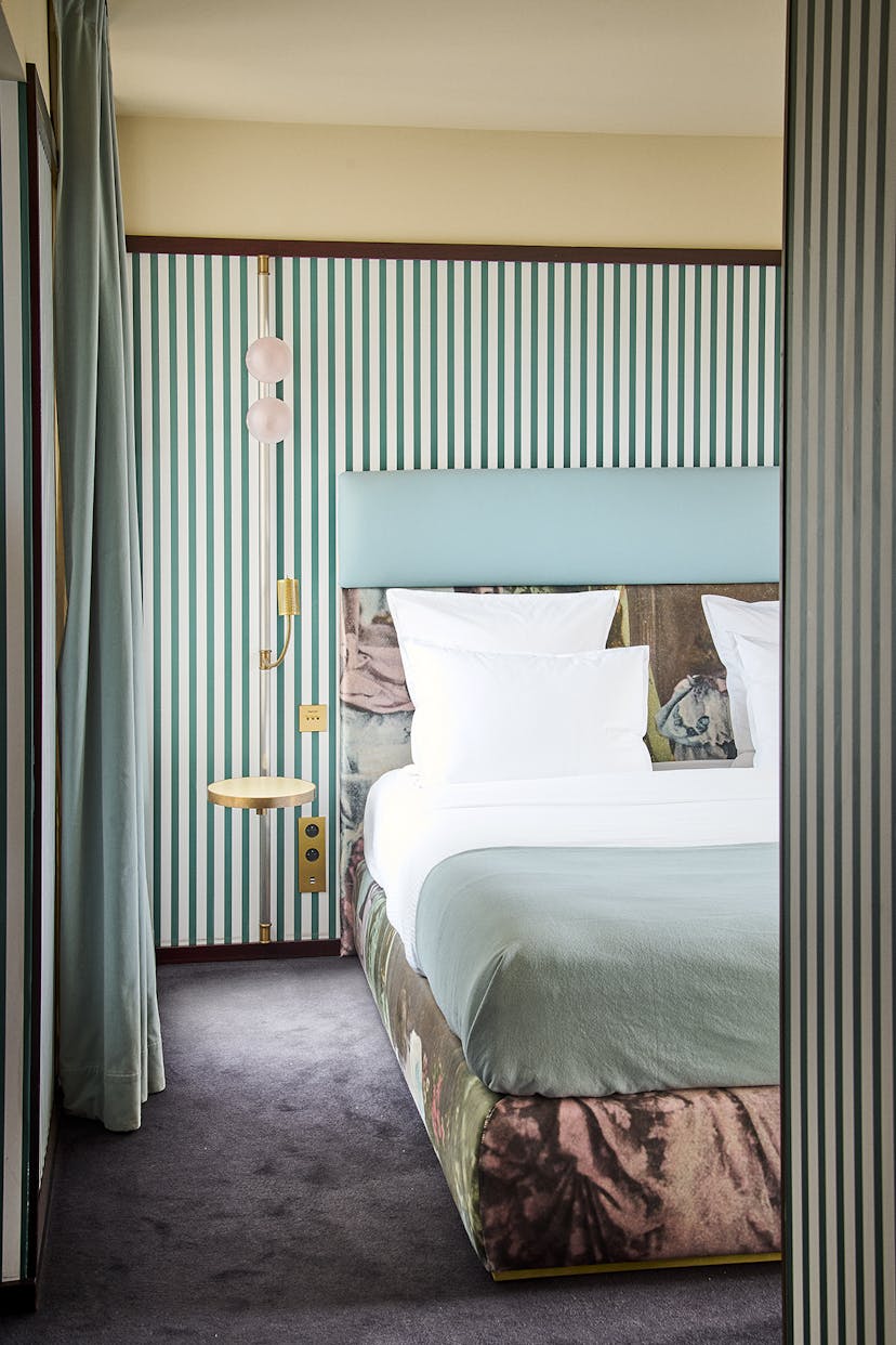 hotel paris centre near gare du nord and est