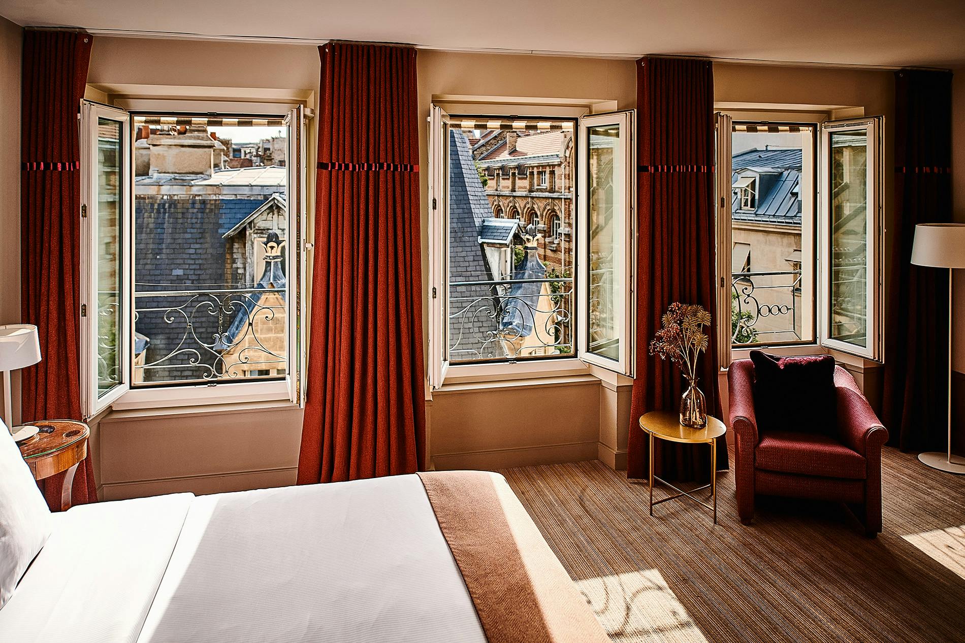 Hotel close to Arc de Triomphe in Paris