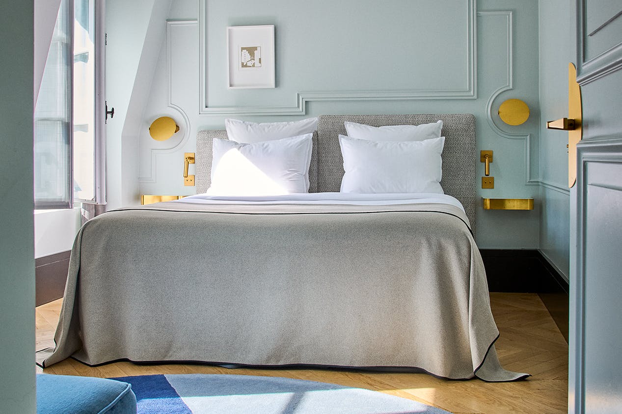 Hotel close to Arc de Triomphe in Paris