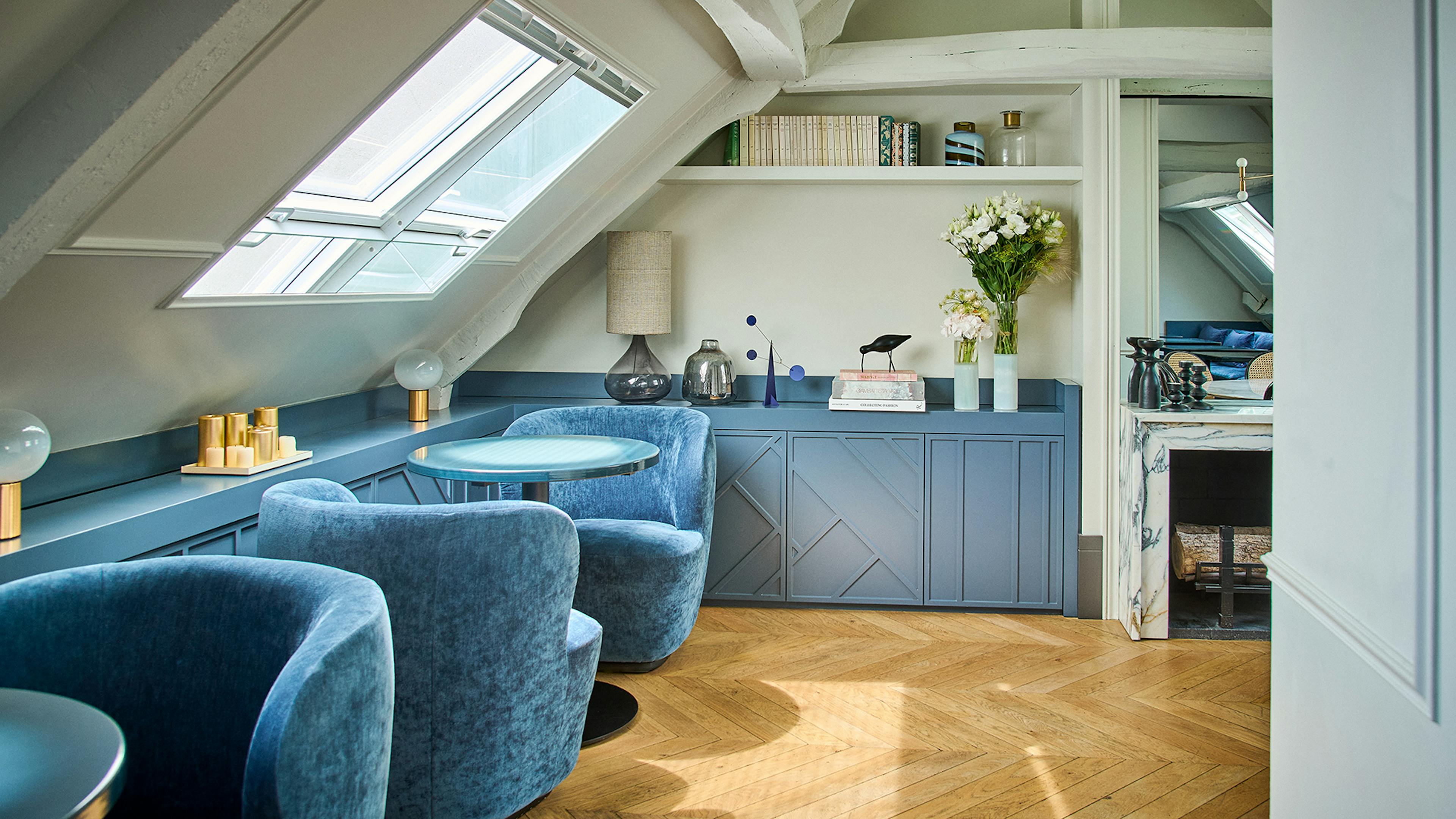 salon chambre Hotel insolite à Paris en Amoureux