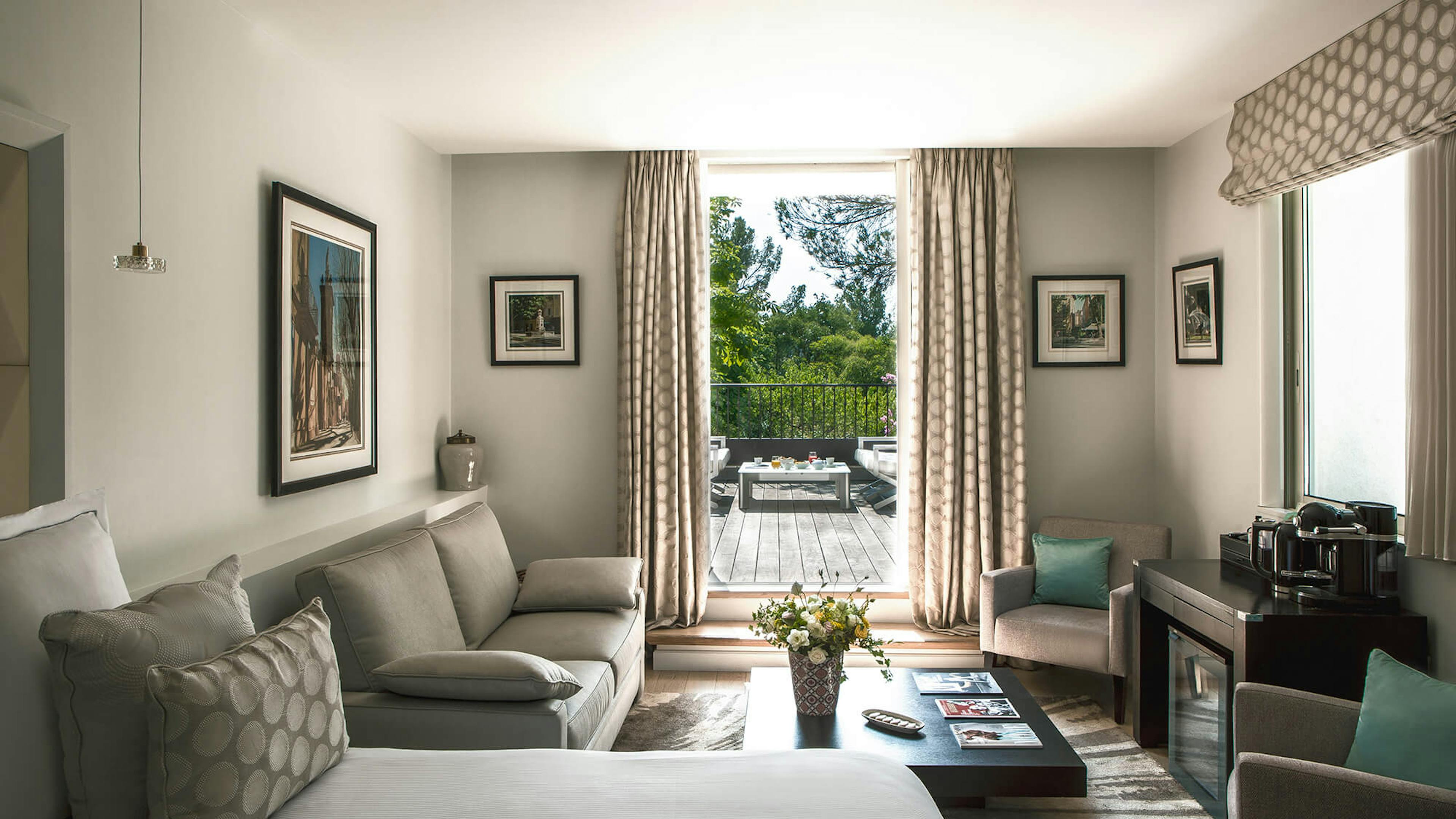 Junior Suite with terrace garden view Hotel Le Pigonnet 5 stars Aix-en-Provence