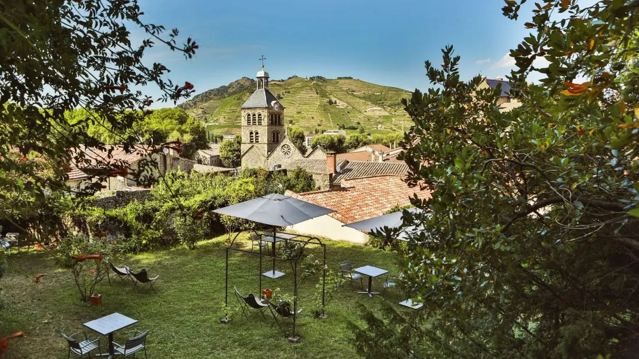 4-star Hôtel de la Villeon - Saint Joseph and l'Hermitage vineyards