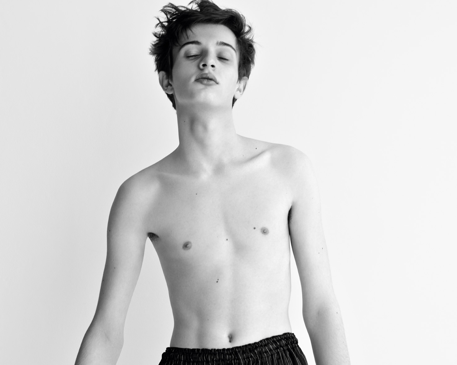 VANITY TEEN Shake It Fast