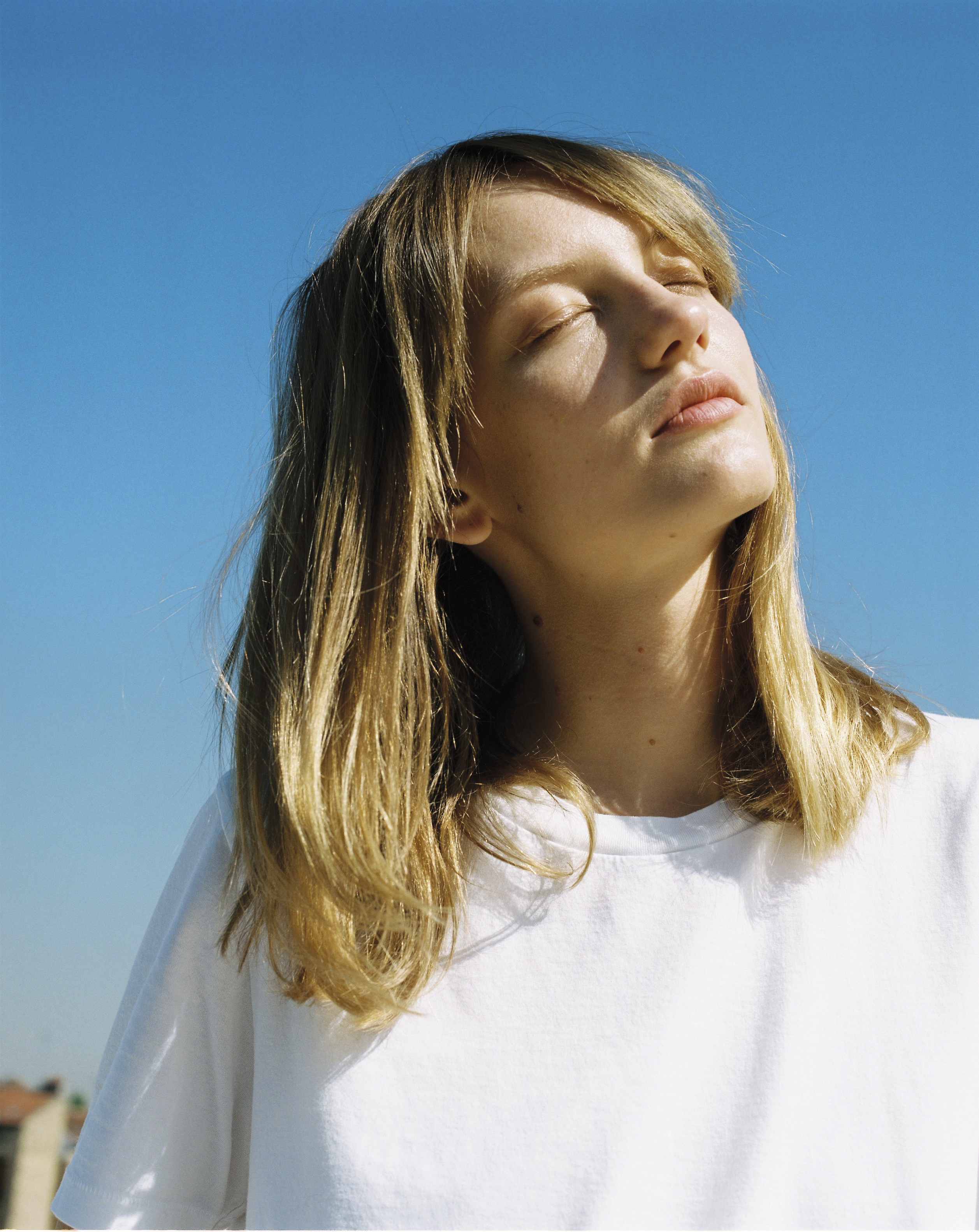 portrait-ciel-bleu-yulia