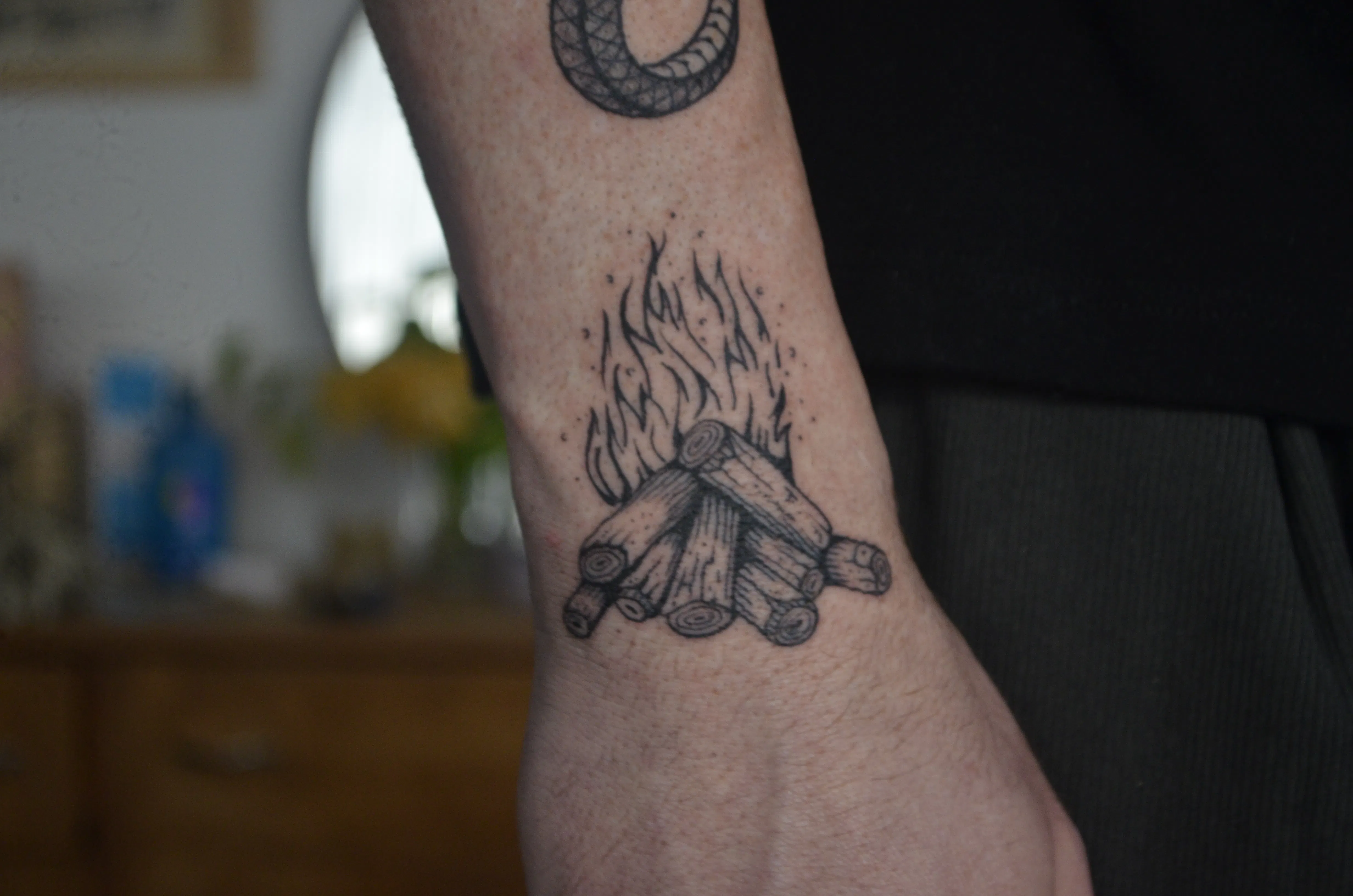 fogata x Atom - Tatuaje por Estudio 12
